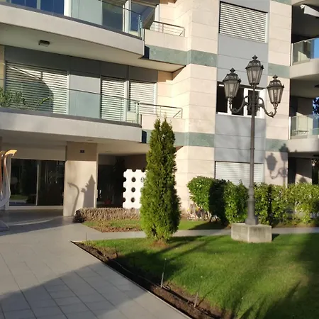 Apartment Prestige Du 28 *